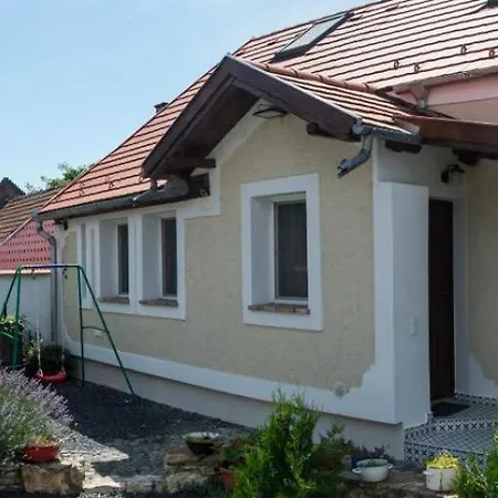 Saba Vendeghaz Apartment Tapolca